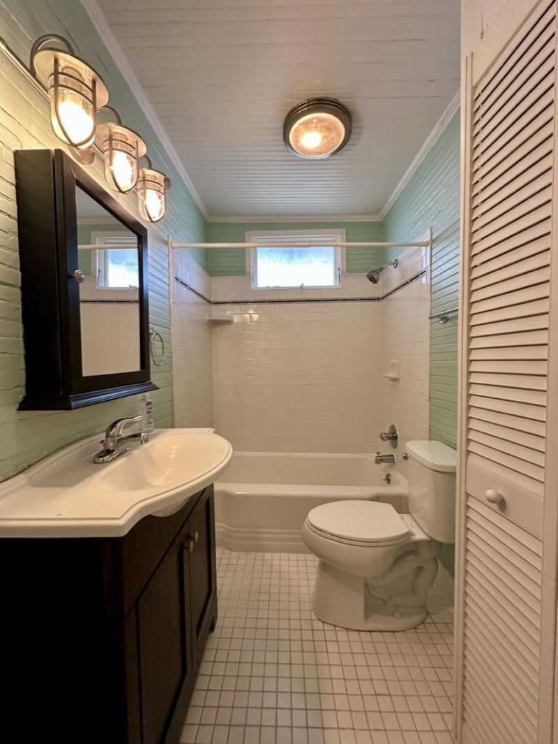 409 Station 22 1/2 Street Photo 7