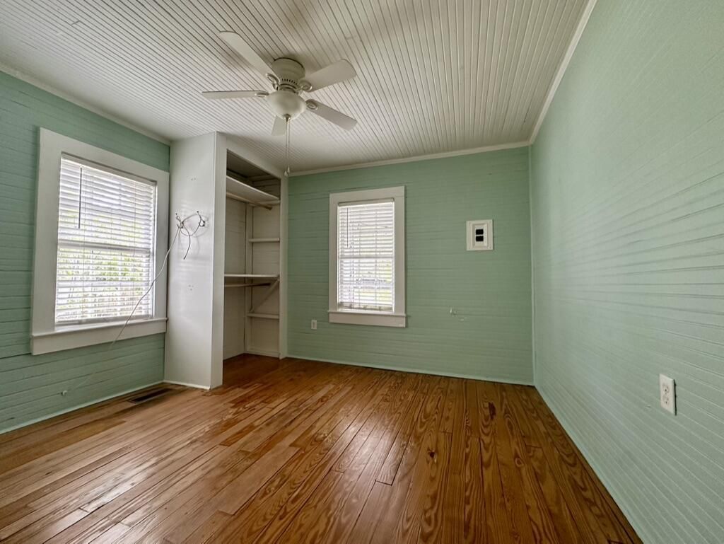 409 Station 22 1/2 Street Photo 8