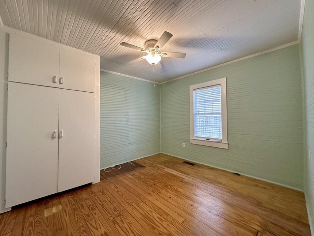 409 Station 22 1/2 Street Photo 9