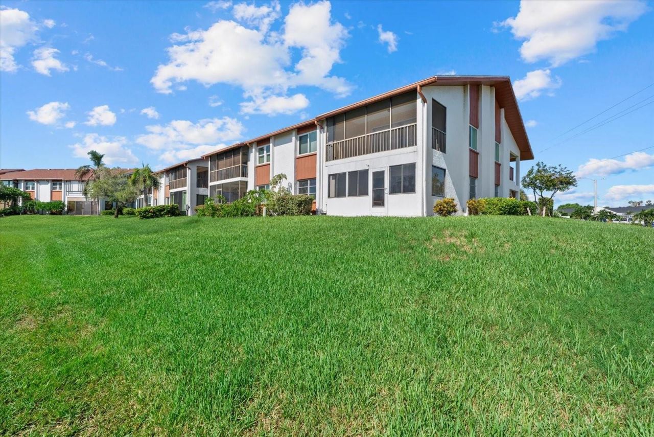 4852 Independence Drive, Bradenton, FL 34210 Photo