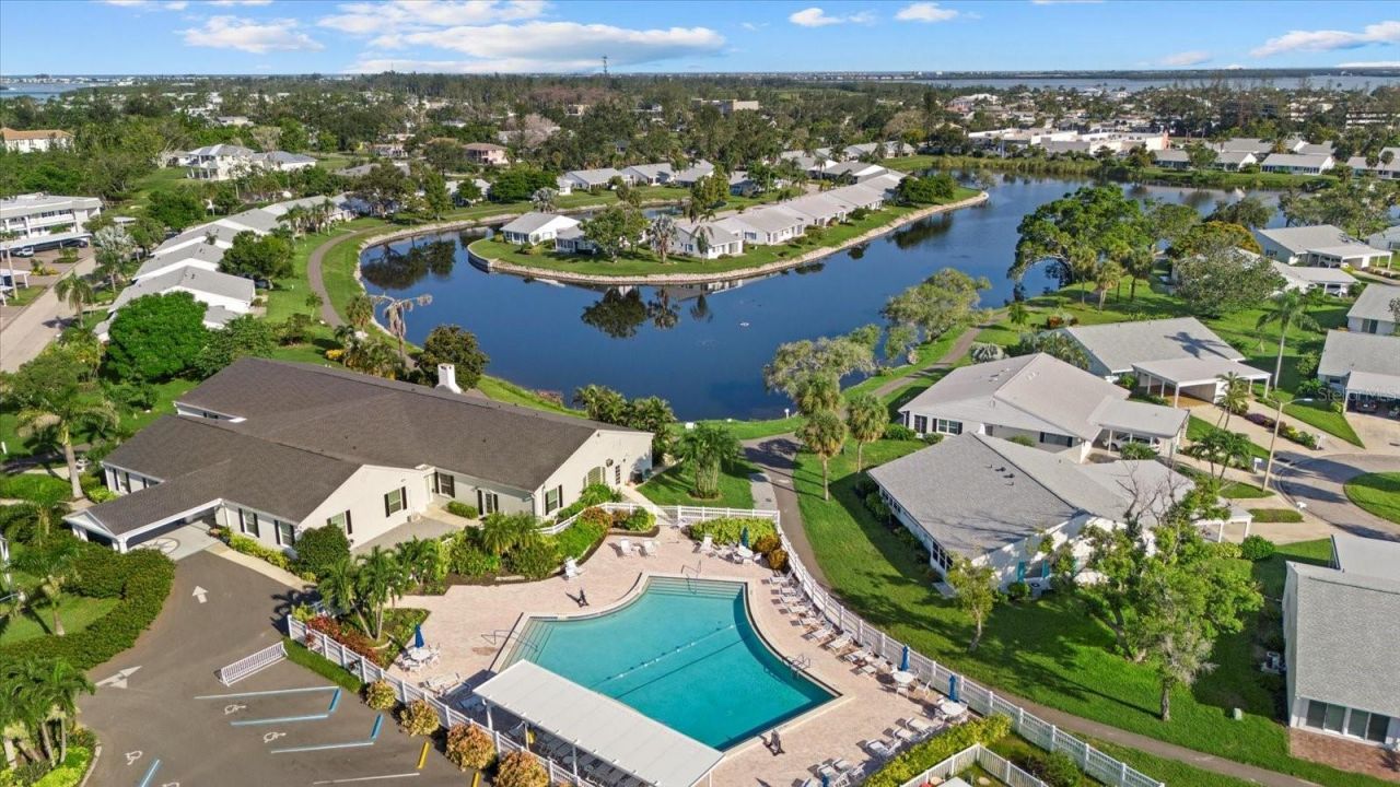 4852 Independence Drive, Bradenton, FL 34210 Photo