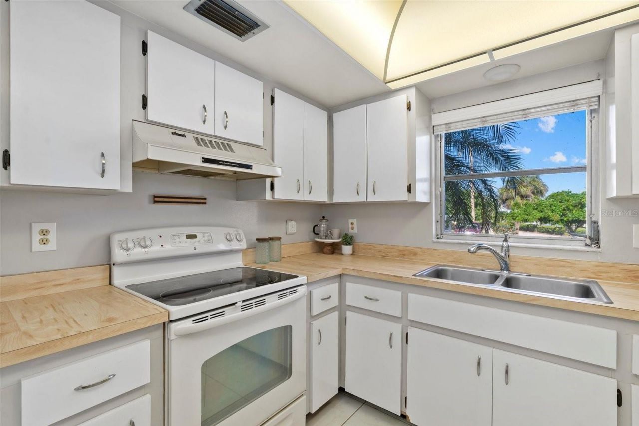 4852 Independence Drive, Bradenton, FL 34210 Photo