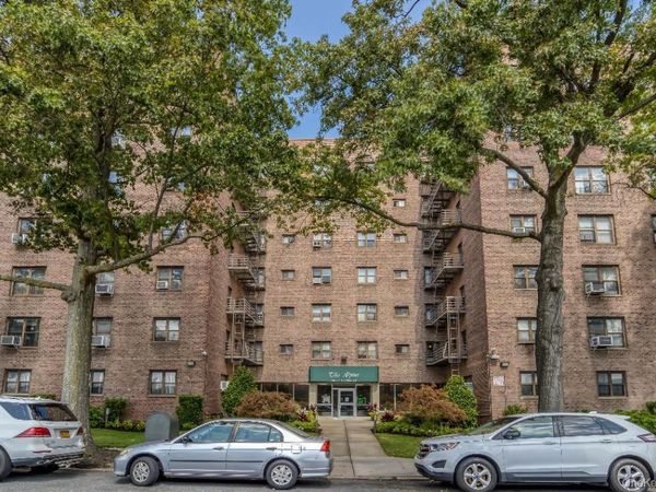 204-15 Foothill Avenue, Unit B77, Hollis, NY 11423