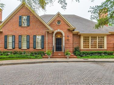 5804 Redwood Court, Dallas, TX 75209