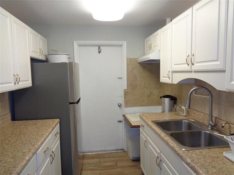 3550 NW 8th Ave, Unit 609, Pompano Beach, FL 33064 Photo