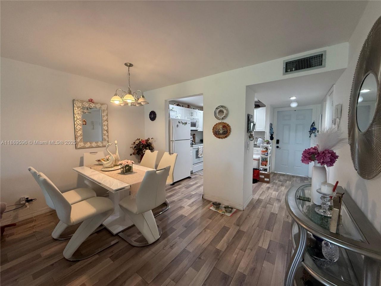 9581 Sunrise Lakes Blvd, Unit 101, Sunrise, FL 33322 Photo