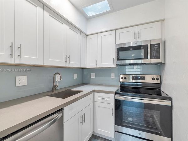 2901 Polk St, Unit 5, Hollywood, FL 33020