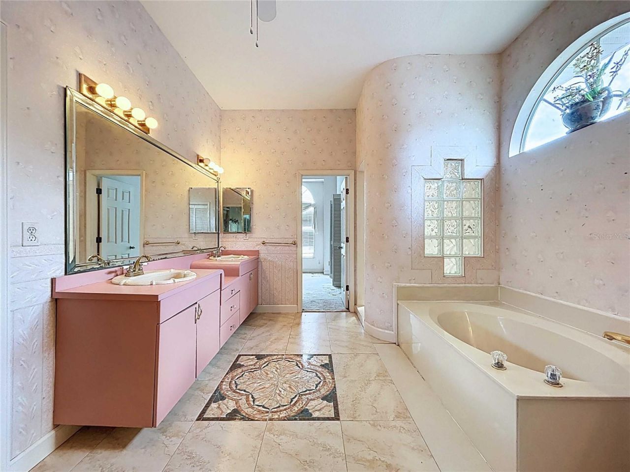 7116 Pebble Beach Lane, Seminole, FL 33777 Photo