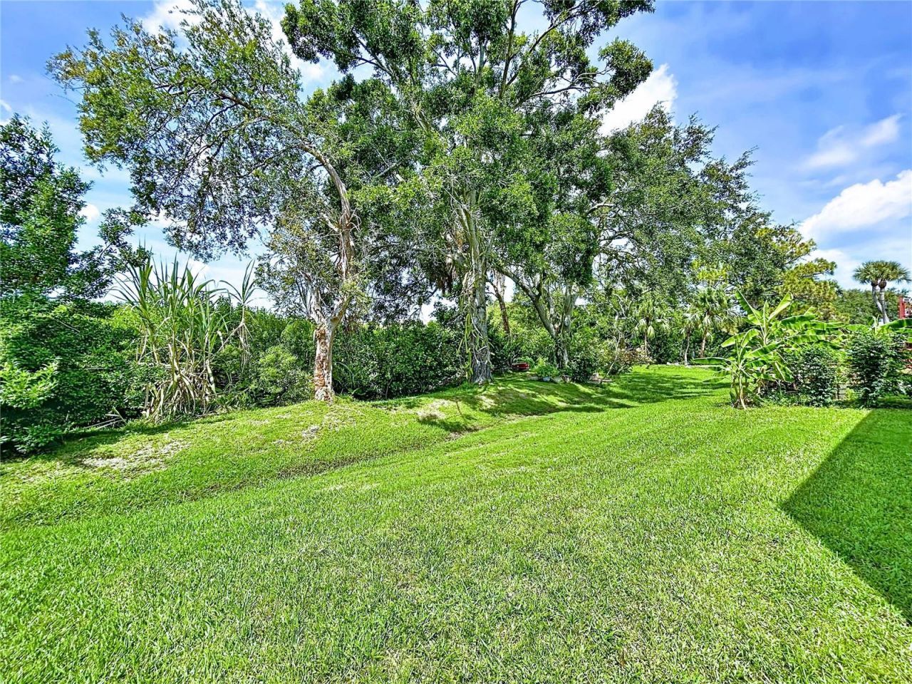 7116 Pebble Beach Lane, Seminole, FL 33777 Photo