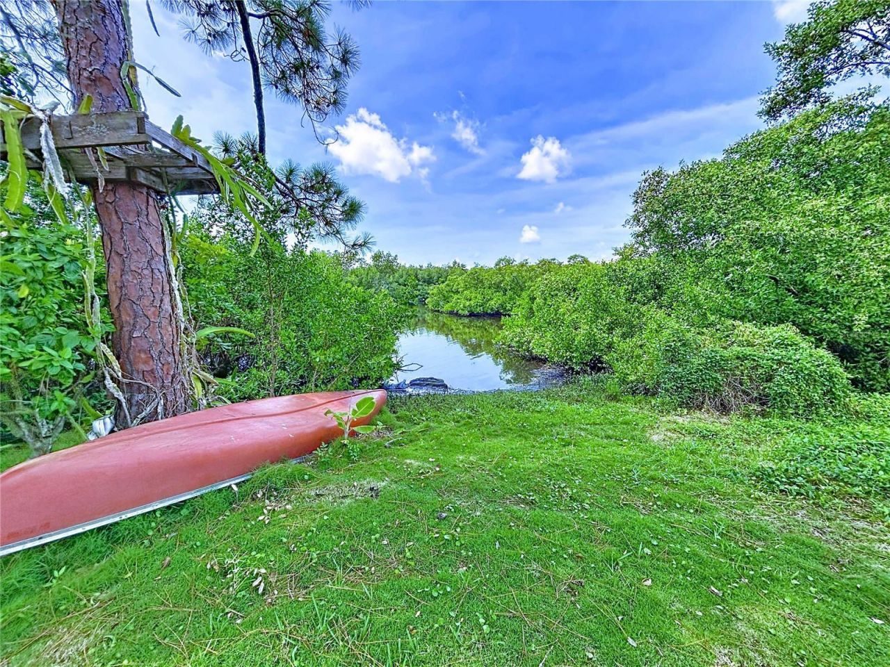 7116 Pebble Beach Lane, Seminole, FL 33777 Photo
