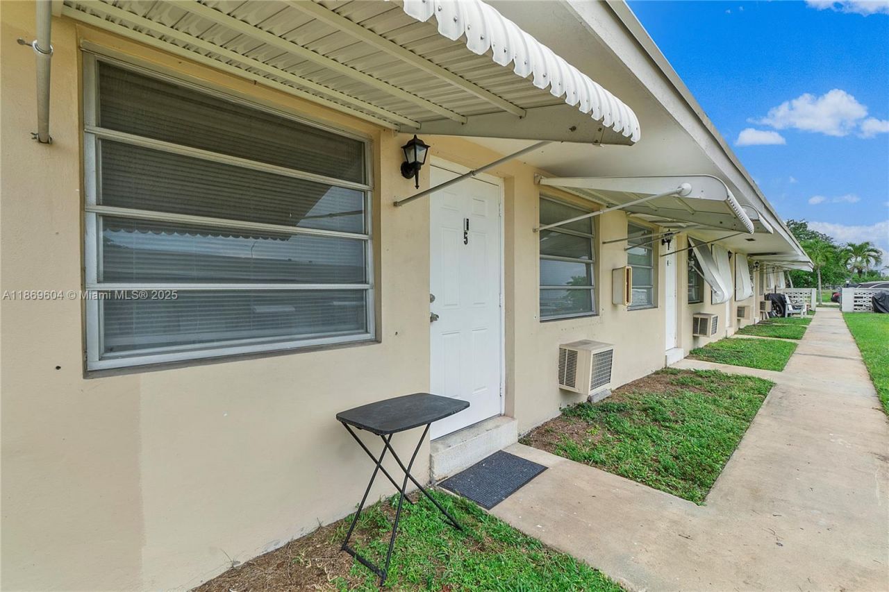 2901 Polk St, Unit 14, Hollywood, FL 33020 Photo