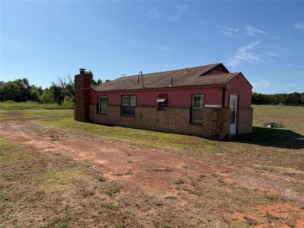 12931 N 2910 Road, Dover, OK 73742