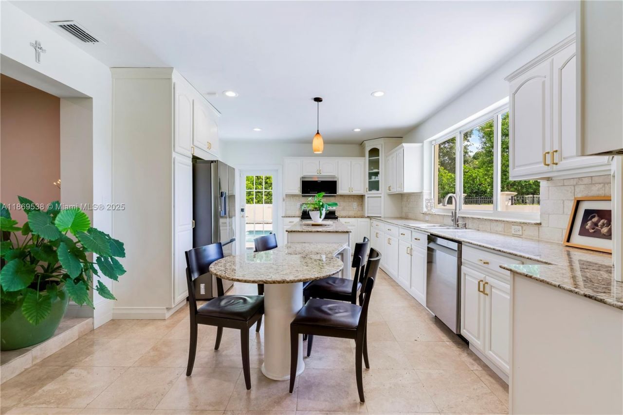 4001 Santa Maria St, Coral Gables, FL 33146 Photo