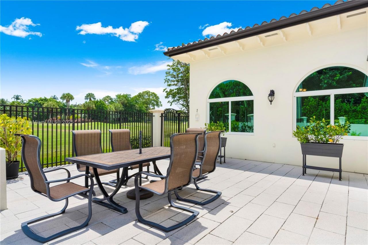 4001 Santa Maria St, Coral Gables, FL 33146 Photo