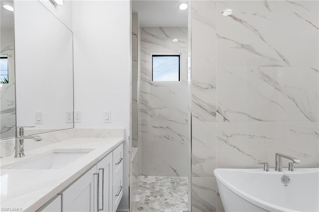 1432 SW 17th Ave, Cape Coral, FL 33991 Photo