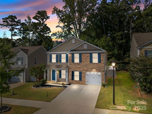 5433 Tumbling Brook Lane, Charlotte, NC 28216