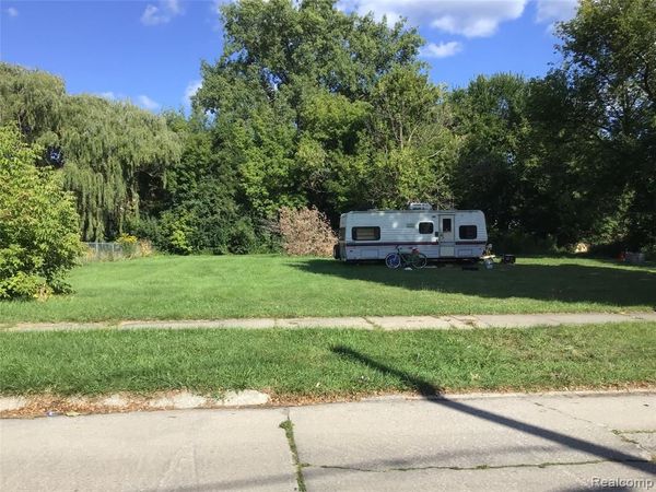 2420 Lynnwood Avenue, Saginaw, MI 48601