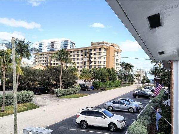 3212 NE 10th St, Pompano Beach, FL 33062