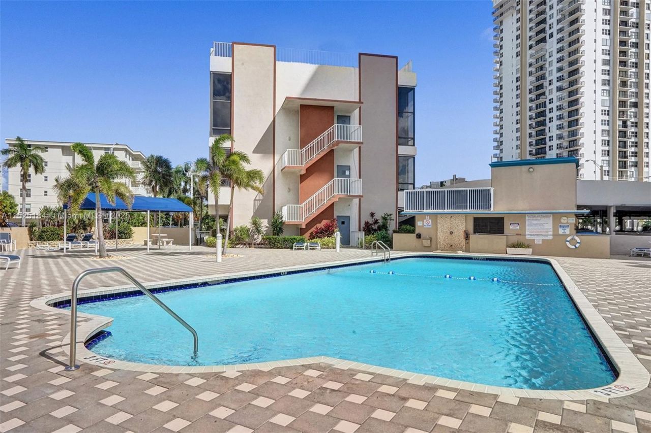 1600 S Ocean Dr, Unit 12E, Hollywood, FL 33019 Photo