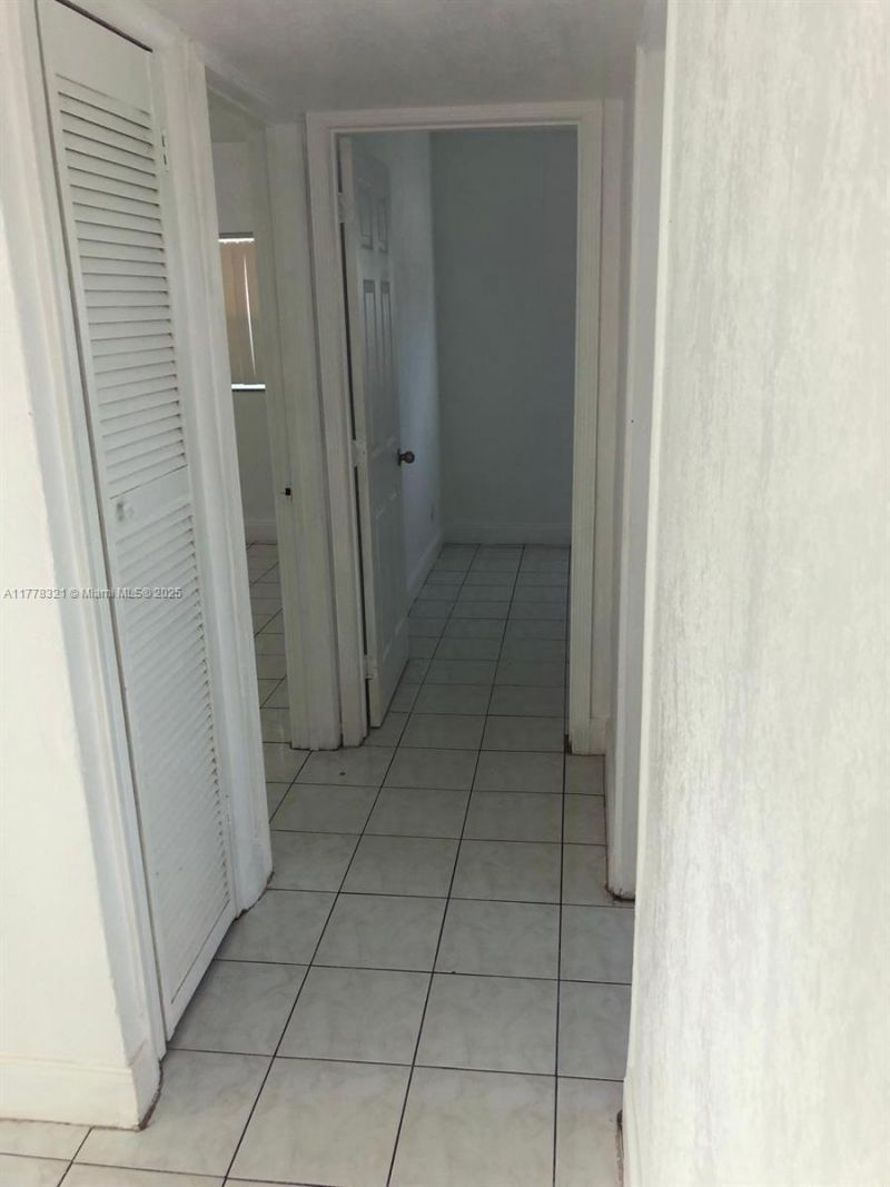 414 NW 15th Way, Fort Lauderdale, FL 33311 Photo