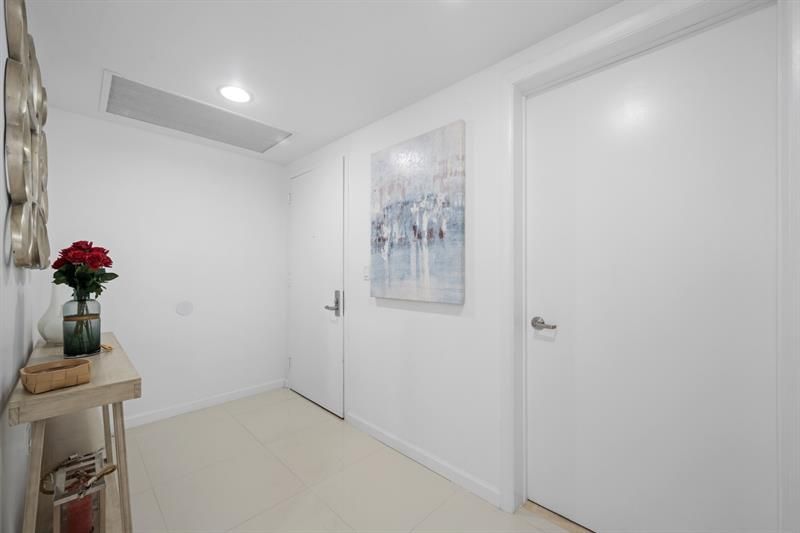 475 Brickell Avenue, Unit 1815, Miami, FL 33131 Photo