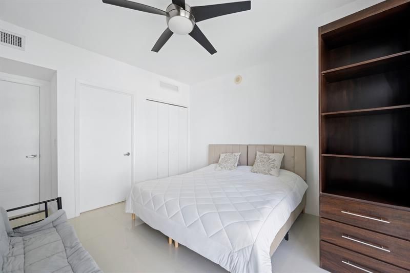 475 Brickell Avenue, Unit 1815, Miami, FL 33131 Photo