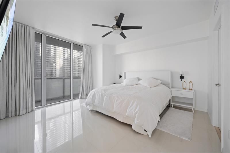 475 Brickell Avenue, Unit 1815, Miami, FL 33131 Photo