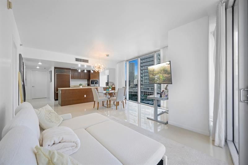 475 Brickell Avenue, Unit 1815, Miami, FL 33131 Photo
