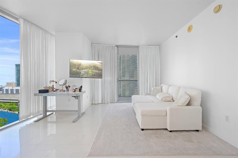 475 Brickell Avenue, Unit 1815, Miami, FL 33131 Photo