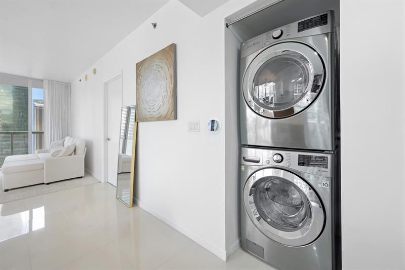 475 Brickell Avenue, Unit 1815, Miami, FL 33131 Photo