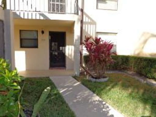 7149 Golf Colony Court, Unit 104, Lake Worth, FL 33467