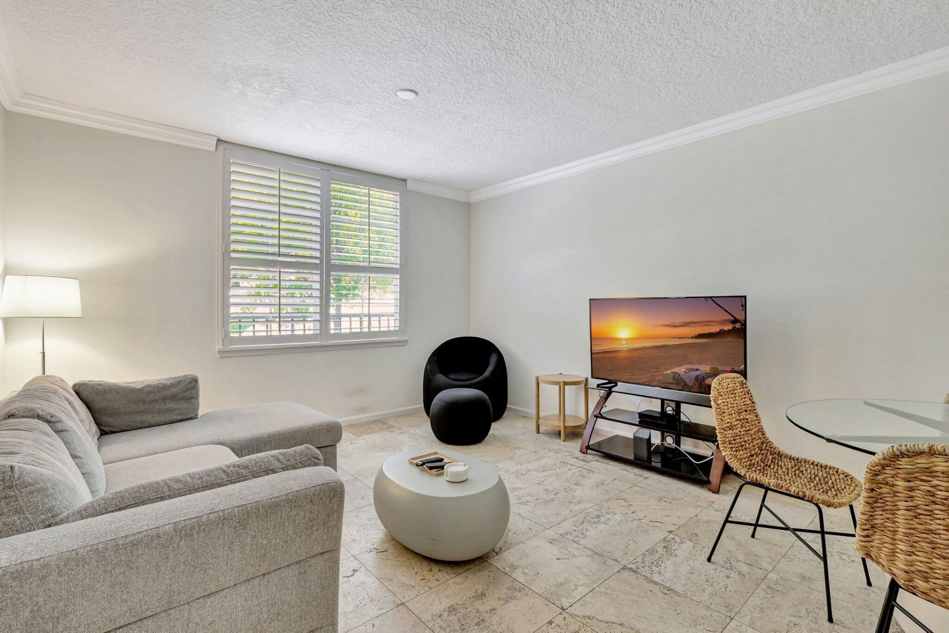 580 S Sapodilla Avenue, Unit 105, West Palm Beach, FL 33401 Photo