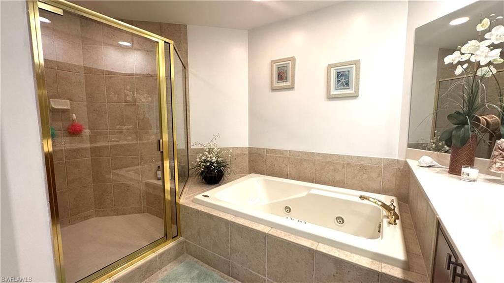 2738 Tiburon Blvd E, Unit B405, Naples, FL 34109 Photo