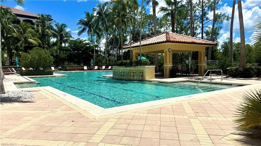 2738 Tiburon Blvd E, Unit B405, Naples, FL 34109 Photo