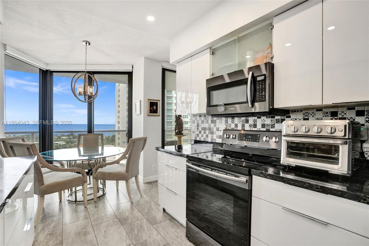 20281 E Country Club Dr, Unit 1712, Aventura, FL 33180 Photo