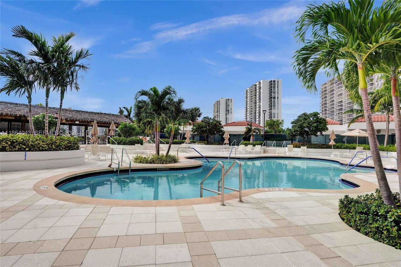 20281 E Country Club Dr, Unit 1712, Aventura, FL 33180 Photo
