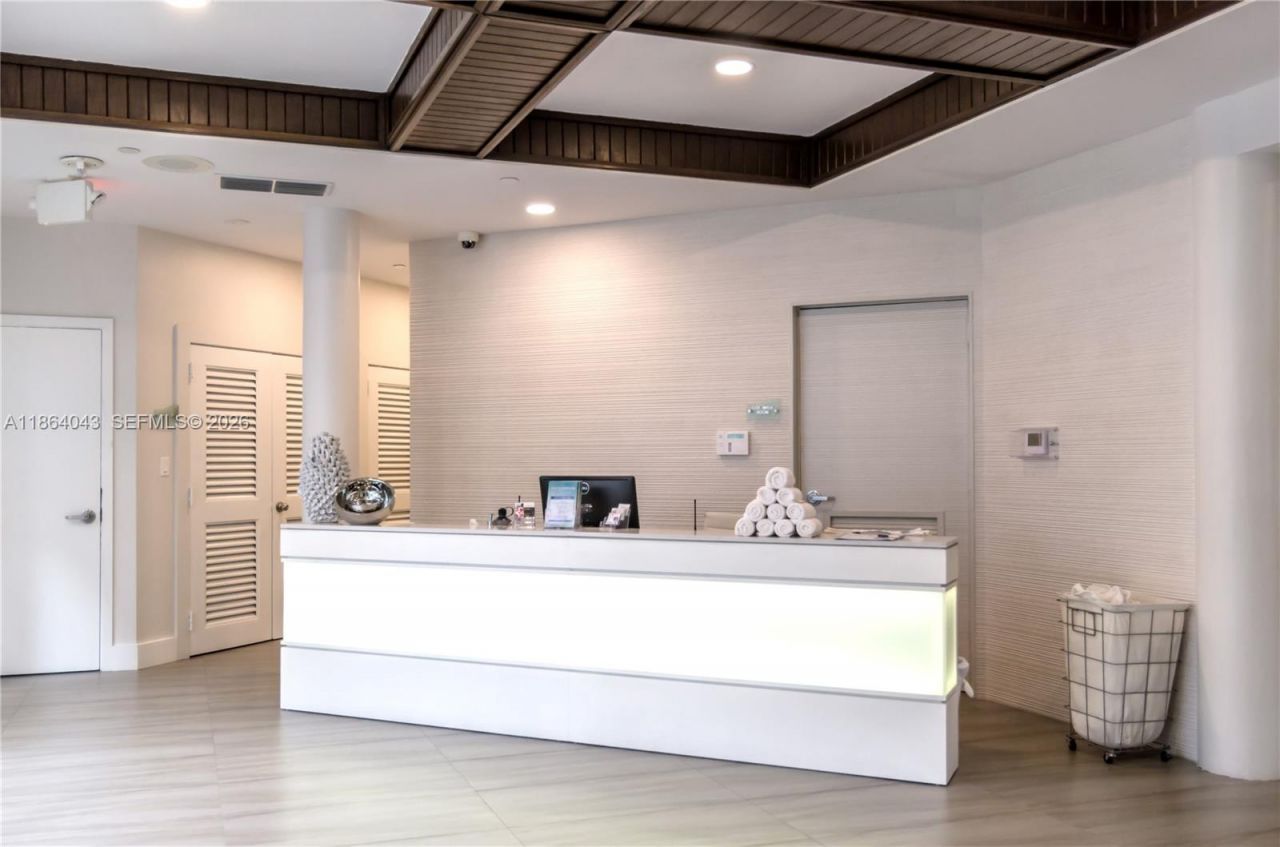 20281 E Country Club Dr, Unit 1712, Aventura, FL 33180 Photo