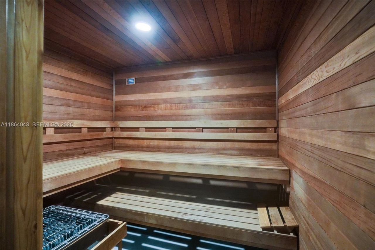 20281 E Country Club Dr, Unit 1712, Aventura, FL 33180 Photo