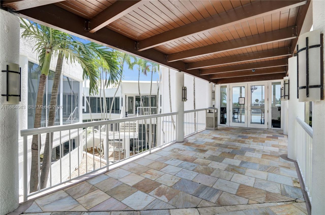 20281 E Country Club Dr, Unit 1712, Aventura, FL 33180 Photo