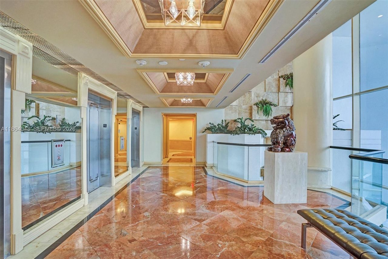 20281 E Country Club Dr, Unit 1712, Aventura, FL 33180 Photo