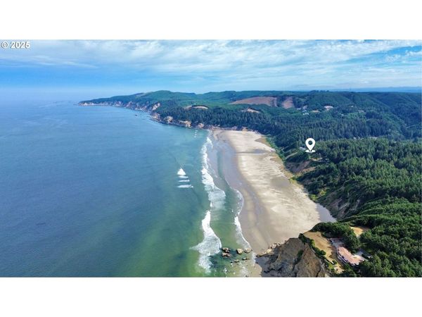 88300 Pacific Surf LN, Bandon, OR 97411