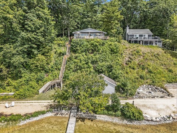 59688 Summit Street, Three Rivers, MI 49093