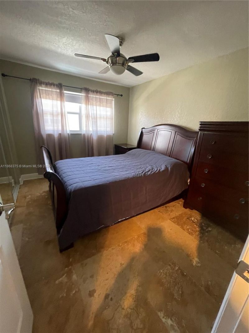 410 SE 2nd St, Unit 422, Hallandale Beach, FL 33009 Photo