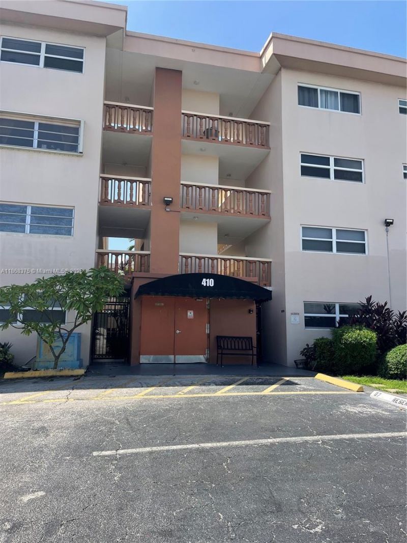 410 SE 2nd St, Unit 422, Hallandale Beach, FL 33009 Photo