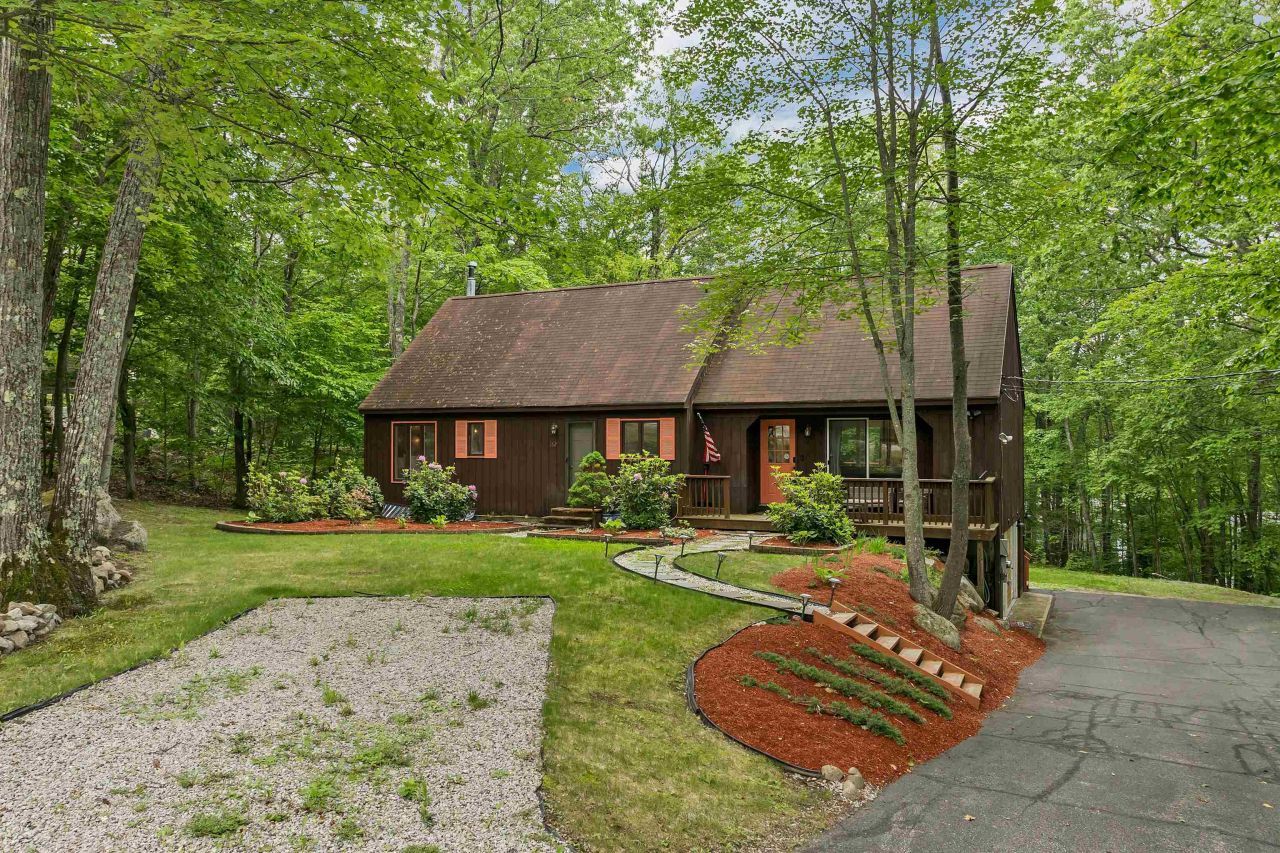 262 Beechnut Drive, Conway, NH 03860 Main Photo