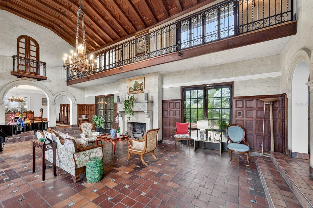 301 Caspian Street, Tampa, FL 33606 Photo