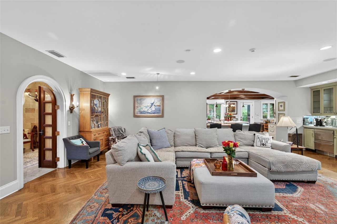 301 Caspian Street, Tampa, FL 33606 Photo