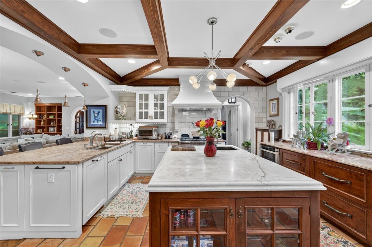 301 Caspian Street, Tampa, FL 33606 Photo