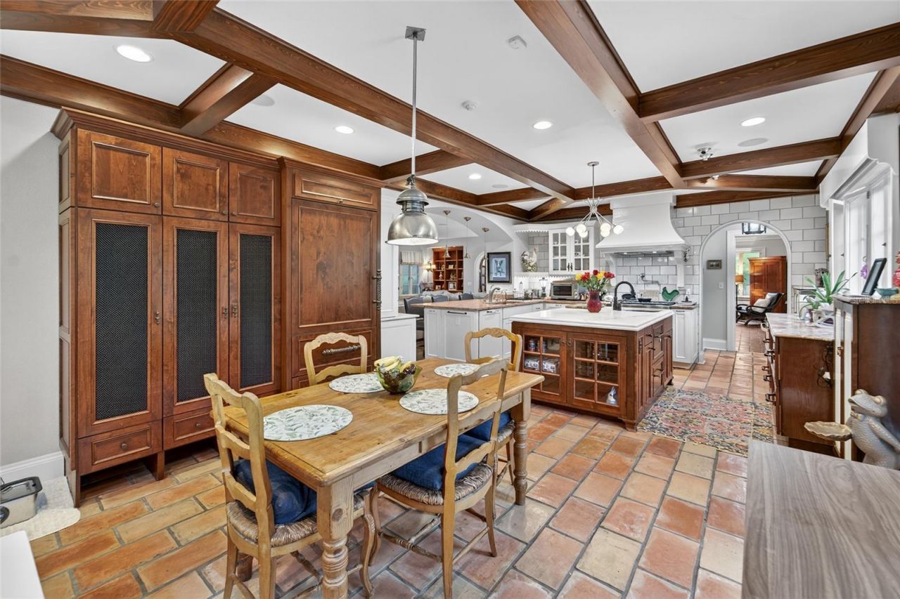 301 Caspian Street, Tampa, FL 33606 Photo