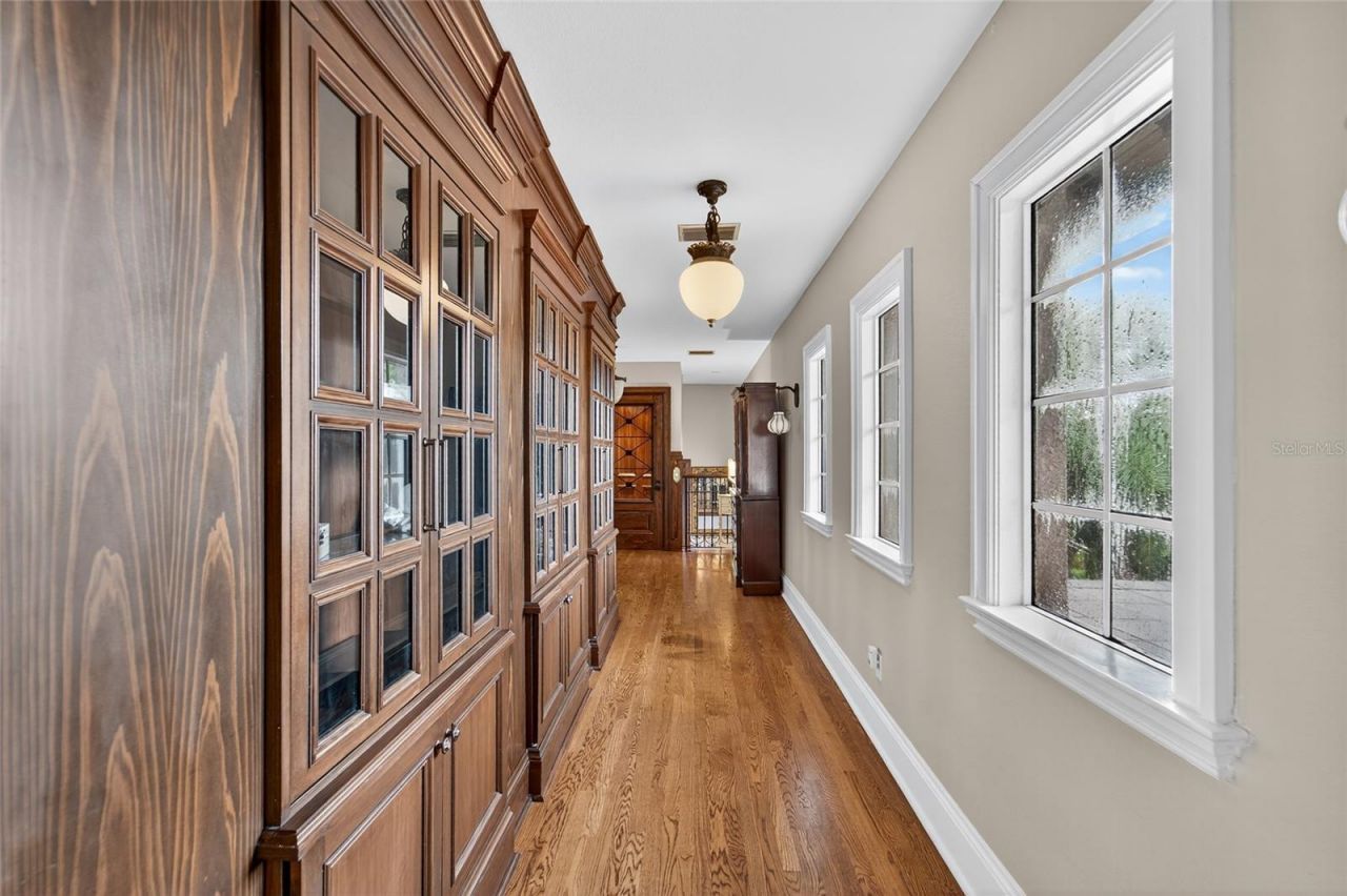 301 Caspian Street, Tampa, FL 33606 Photo